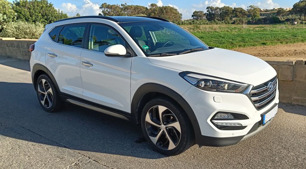 Hyundai TUCSON 103.000 km 16.800 &euro; Essen 45359