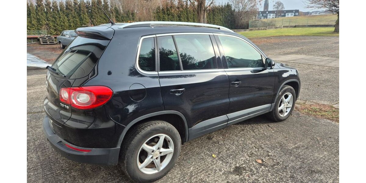 VW Tiguan 249.999 km 4.699 &euro; Herne 44628