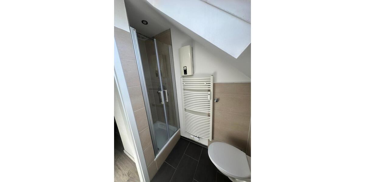 Dachgeschoßwohnung Mülheim an der Ruhr Dümpten - 2 Zimmer, 42 m&sup2;, 550&euro; | Angebot:25407462