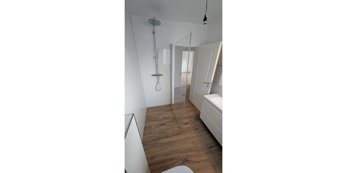 Erstbezug der Extraklasse – Garten, Terrassen & Bürofläche zimmer