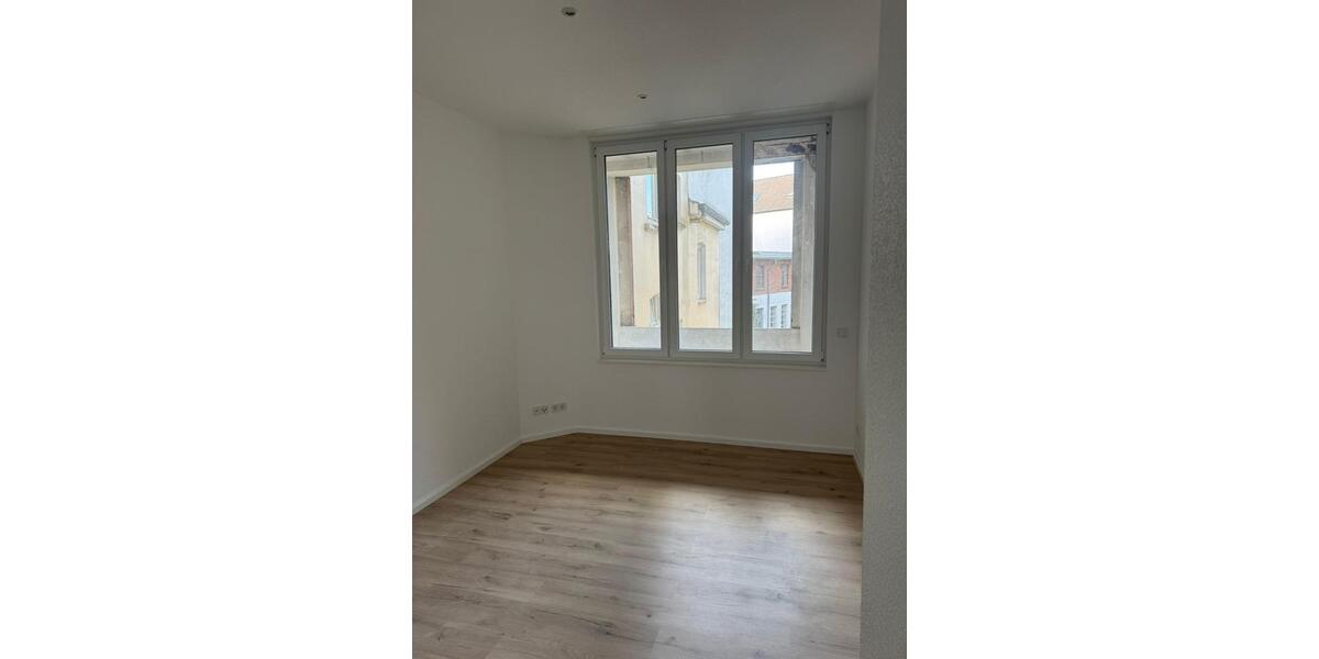Erstbezug, Neu-renovierte 3-Zimmerwohnung, Altbau im Stadtzentrum 3 zimmer