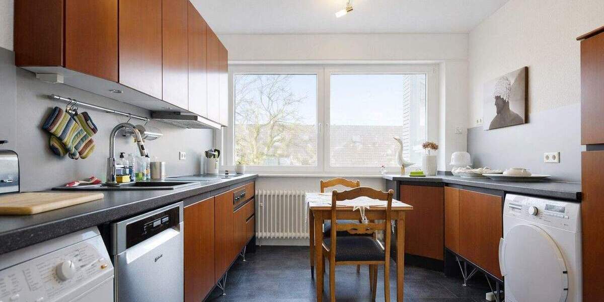 Etagenwohnung Krefeld Cracau - 2 Zimmer, 107 m&sup2;, 269.000&euro; | Angebot:24764878
