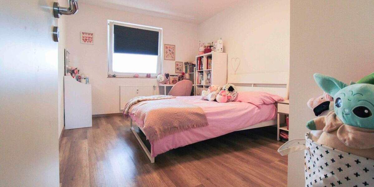 Etagenwohnung Moers Moers-Mitte - 4 Zimmer, 100 m&sup2;, 249.000&euro; | Angebot:25316916