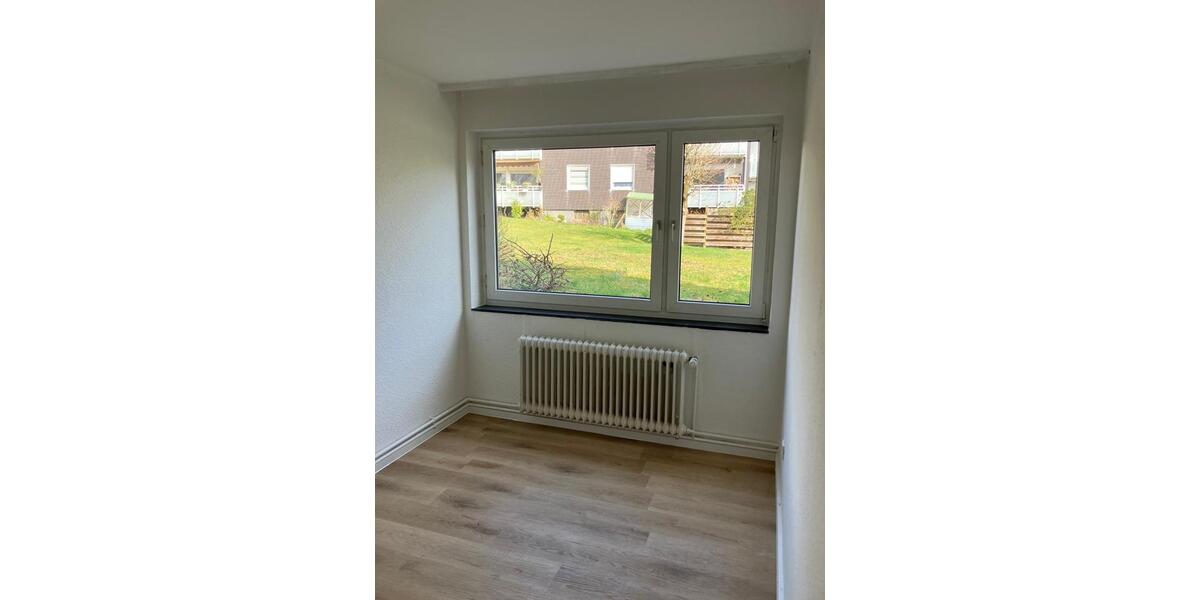Etagenwohnung Velbert Pöthen - 3 Zimmer, 64 m&sup2;, 490&euro; | Angebot:25220401