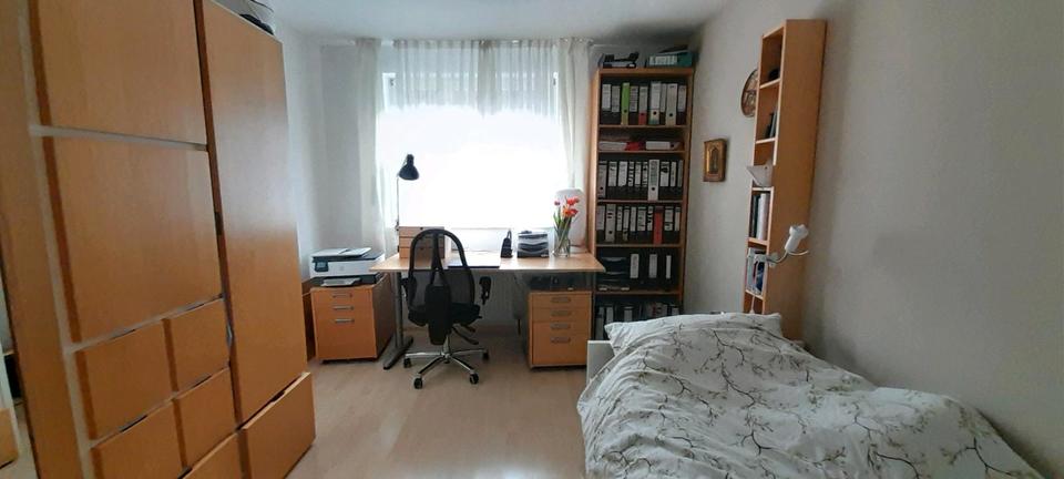 Reihenhaus Krefeld Gartenstadt - 7 Zimmer, 163 m&sup2;, 1.630&euro; | Angebot:24817348