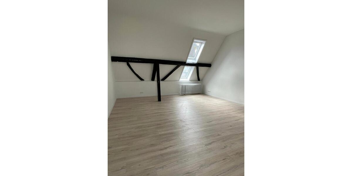 Dachgeschoßwohnung Krefeld Hüls - 2 Zimmer, 66 m&sup2;, 194.500&euro; | Angebot:26373846