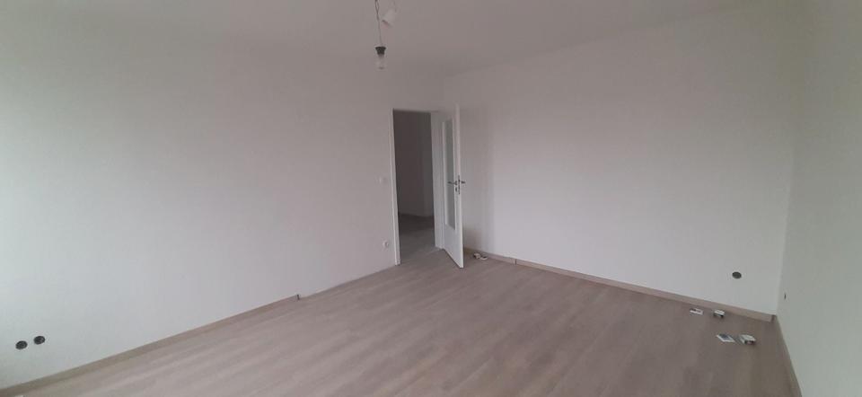 Frisch renovierte Dachgeschosswohnung 4 zimmer