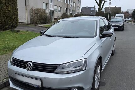 VW Jetta 136.000 km 7.900 &euro; Kamp Lintfort 47475