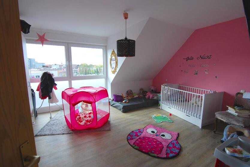 Zentrale 3,5 Zimmer Wohnung Dachgeschoss Fußbodenheizung zimmer