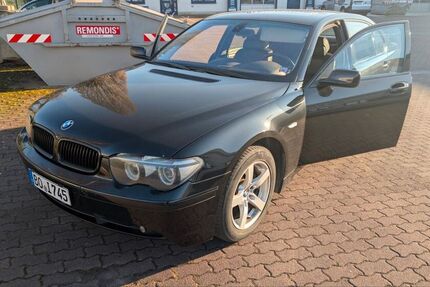 BMW 745