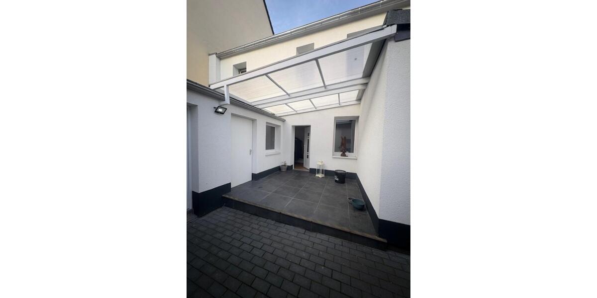 Geräumiges Wohn-Gewerbeobjekt mit zwei Einheiten, Innenhof zimmer