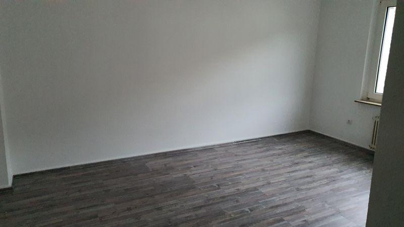 Etagenwohnung Gelsenkirchen Gelsenkirchen-Mitte - 2 Zimmer, 75 m&sup2;, 500&euro; | Angebot:26336445
