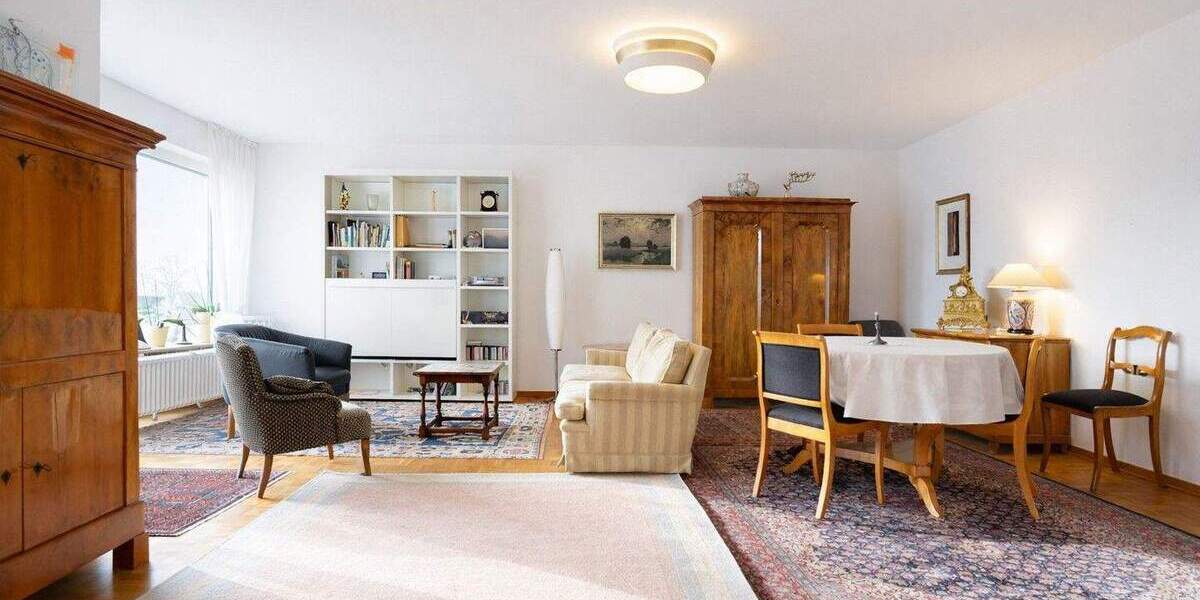 Etagenwohnung Krefeld Cracau - 2 Zimmer, 107 m&sup2;, 269.000&euro; | Angebot:24764878