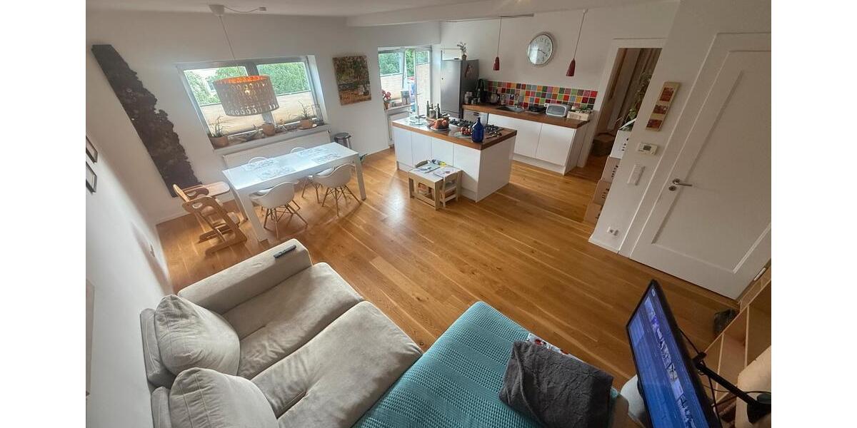 Oberkassel, EndterDachgeschosswohnung mit 113 m² mittendrin 3 zimmer