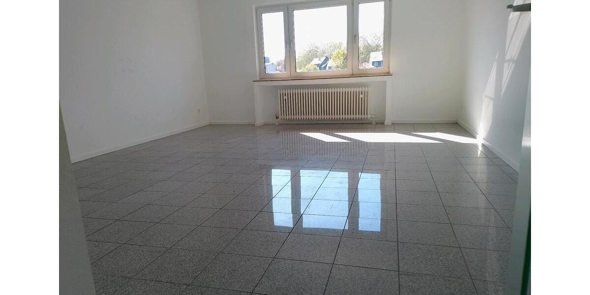 Etagenwohnung Oberhausen Biefang - 4 Zimmer, 98 m&sup2;, 860&euro; | Angebot:26330112