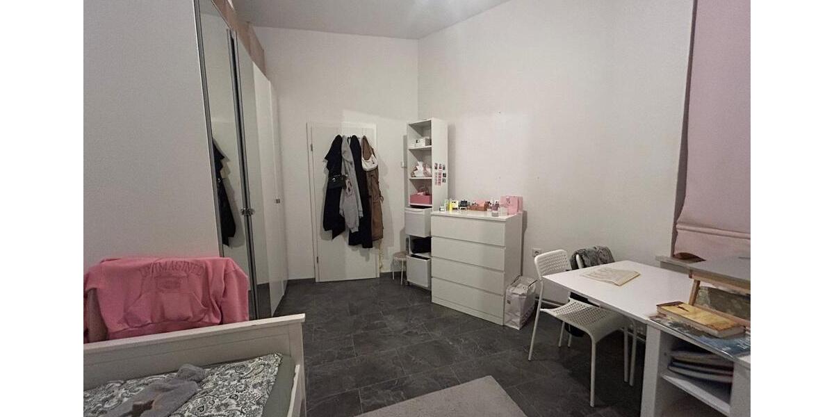 Etagenwohnung Duisburg Duisburg-Mitte - 4 Zimmer, 85 m&sup2;, 120.000&euro; | Angebot:26869302