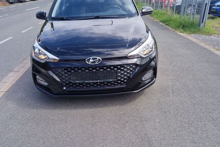Hyundai i20 71.887 km 10.700 &euro; Düsseldorf 40549
