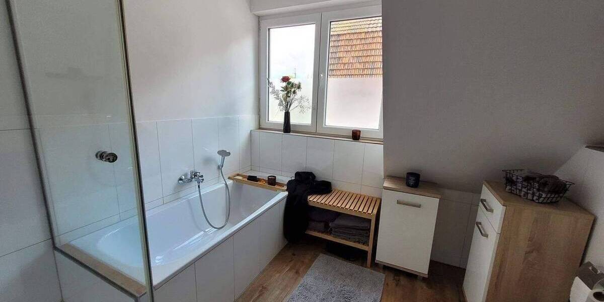Etagenwohnung Rheinberg - 2 Zimmer, 75 m&sup2;, 840&euro; | Angebot:26903795