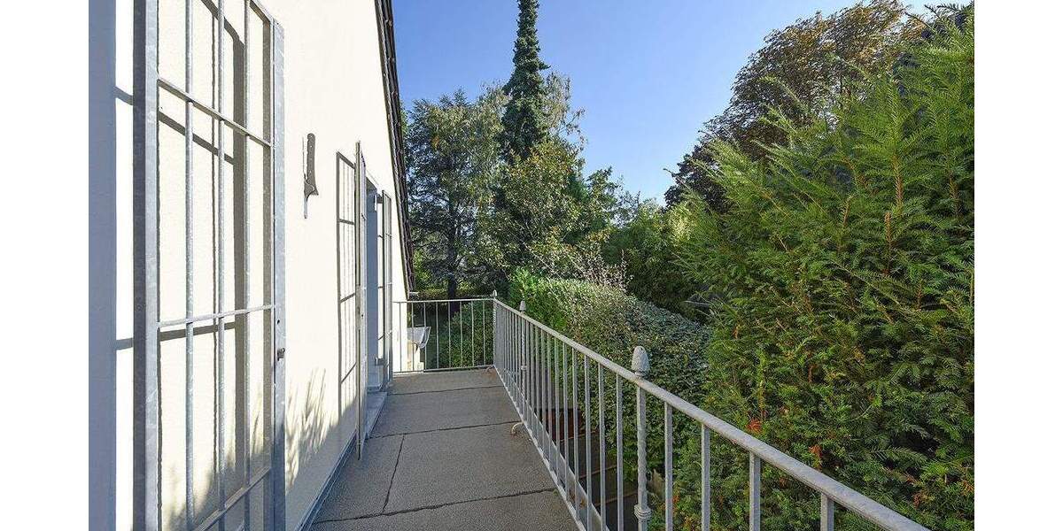 Großzügiges Einfamilienhaus mit weitläufigem Garten und Erweiterungspotenzial 6 zimmer