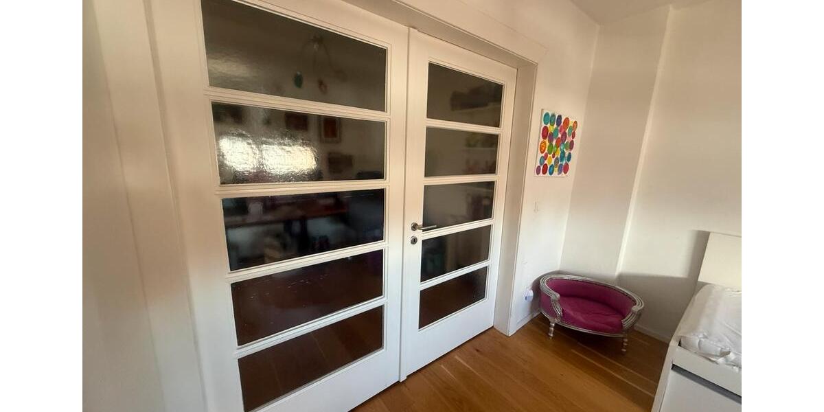 Einfamilienhaus Düsseldorf Niederkassel - 3.5 Zimmer, 113 m&sup2;, 2.999&euro; | Angebot:24638005