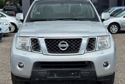 Nissan Navara 151.000 km 14.600 &euro; Kamp-Lintfort 47475