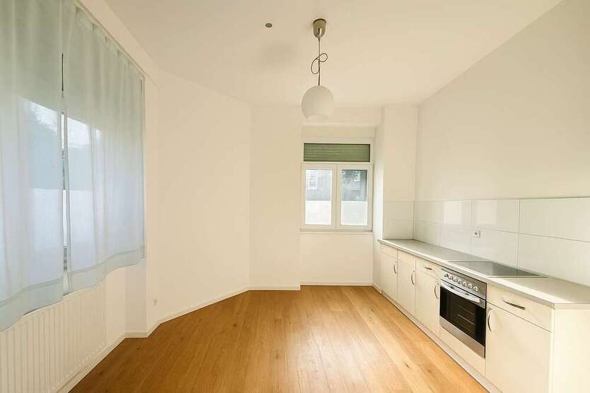 Wohnung zum Kaufen in Düsseldorf 215.900 € 49.9 m²