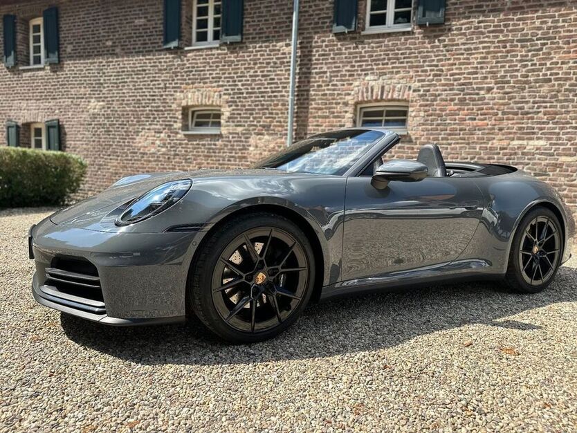 992