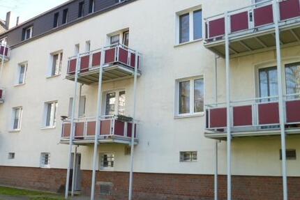 Wohnung Duisburg Mittelmeiderich - 2.5 Zimmer, 68 m&sup2;, 414&euro; | Angebot:26234165