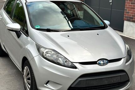 Ford Fiesta 220.000 km 1.790 &euro; Essen 45145