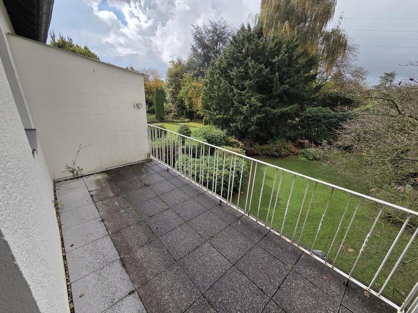 3-Zimmer-Wohnung im 1. OG – unrenoviert zimmer