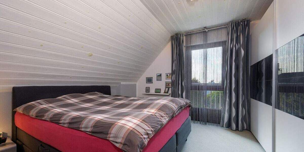 Einfamilienhaus Velbert Mitte - 4 Zimmer, 118 m&sup2;, 469.000&euro; | Angebot:24724074