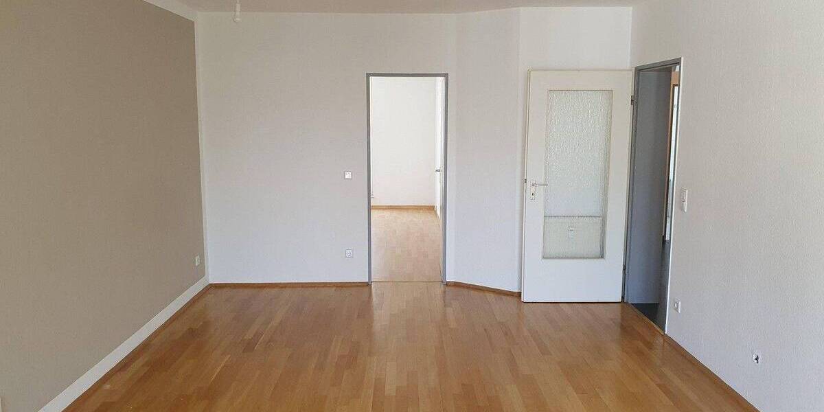 Etagenwohnung Krefeld Cracau - 3 Zimmer, 75 m&sup2;, 249.000&euro; | Angebot:26885023