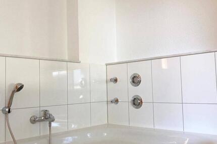 Wohnung Velbert Velbert-Mitte - 3 Zimmer, 84 m&sup2;, 909&euro; | Angebot:24754307