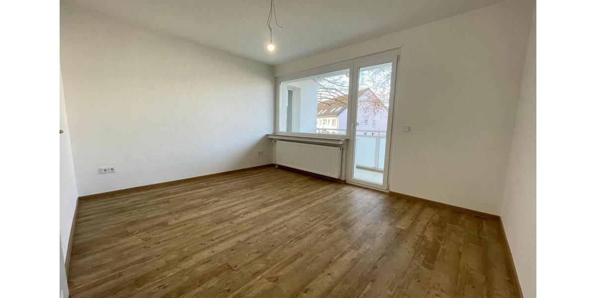 Etagenwohnung Essen Stadtbezirk IV - 4 Zimmer, 87 m&sup2;, 854&euro; | Angebot:26425514