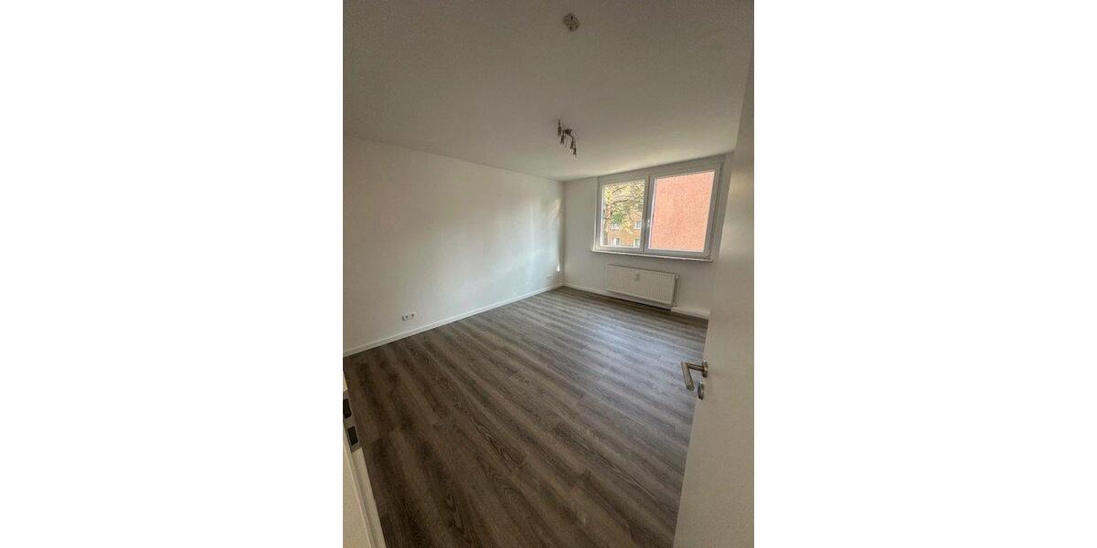 Etagenwohnung Mülheim an der Ruhr Rechtsruhr-Nord - 2 Zimmer, 70 m&sup2;, 590&euro; | Angebot:26329362