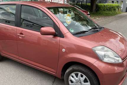 Daihatsu Sirion 95.555 km 4.950 &euro; Essen 45239