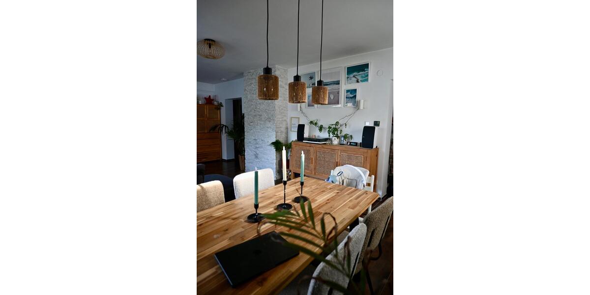 Einfamilienhaus mit Doppelgarage & PV-Anlage - provisionsfrei 3.5 zimmer