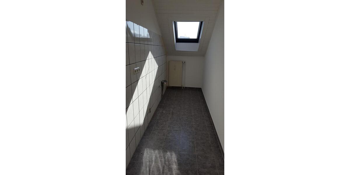 Zentrale Lage im Wohn-Geschäftshaus eine Wohnung frei 3 zimmer