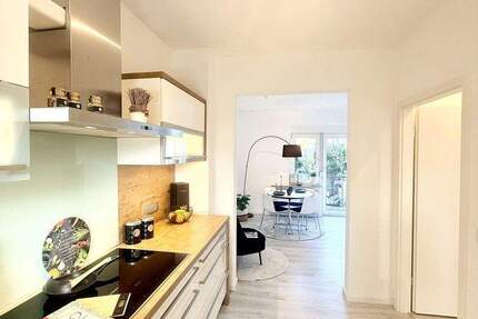 Provisionsfrei: Renoviertes Haus *Einbauküche *Energiekl. E *Ausbaureserve *Mehrgenerationsfähig 5 zimmer