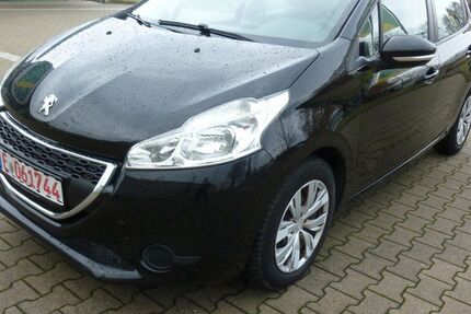 Peugeot 208 91.000 km 4.999 &euro; Essen 45144