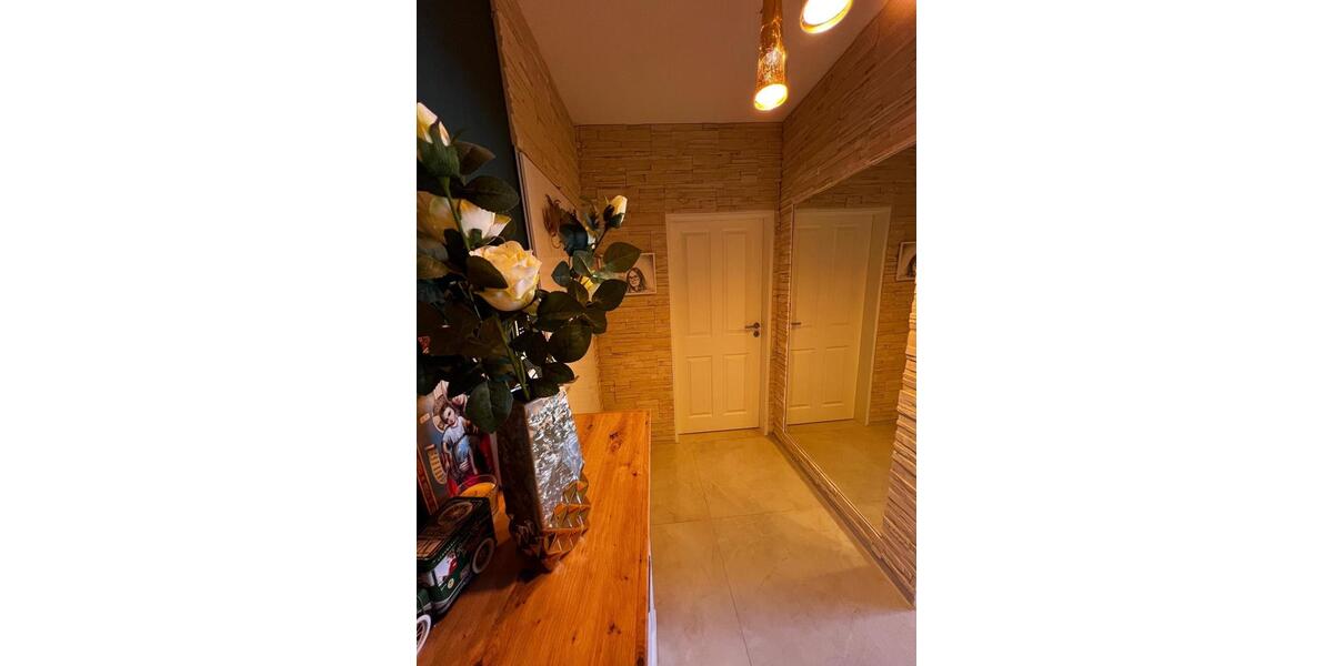 Etagenwohnung Krefeld Fischeln - 2 Zimmer, 65 m&sup2;, 195.000&euro; | Angebot:24744210