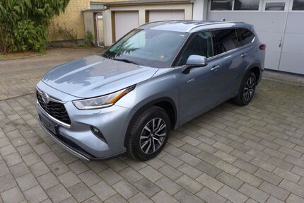 Toyota Highlander 124.785 km 38.750 &euro; Gladbeck 45968