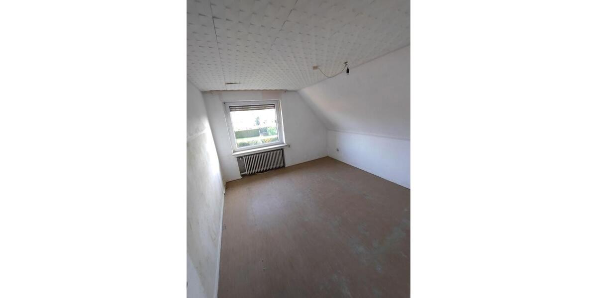 Provisionsfrei* Geräumiges, solides 2-FH mit Keller in Top Lage !!! - Zweifamilienhaus Wesel Obrighoven | Angebot:25566115