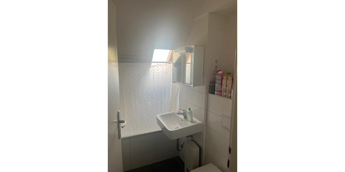 Dachgeschoßwohnung Heiligenhaus - 2 Zimmer, 44 m&sup2;, 600&euro; | Angebot:25545166