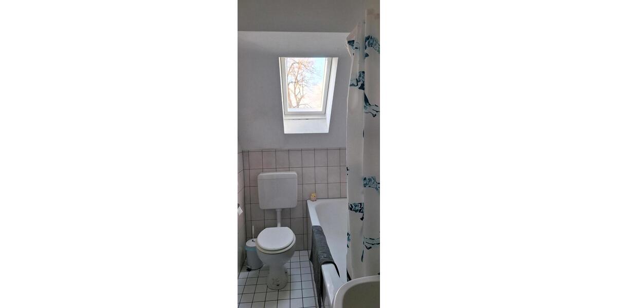 WG-Zimmer in 4er-Mädels-WG zu vermieten! 1 zimmer