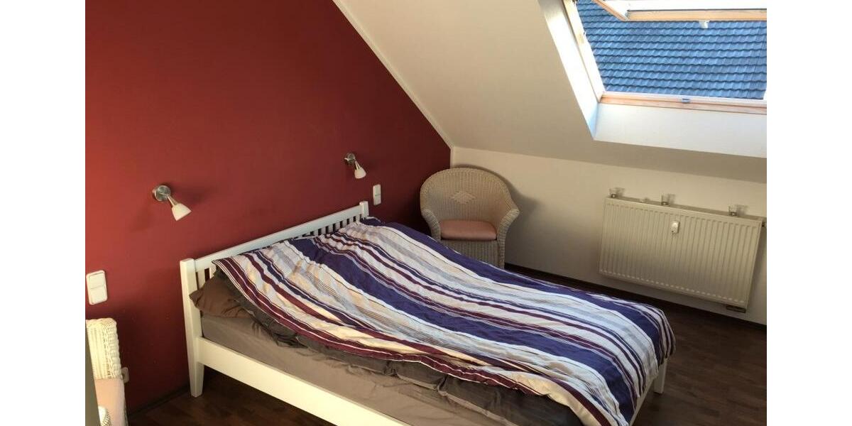 Dachgeschoßwohnung Tönisvorst - 4 Zimmer, 80 m&sup2;, 720&euro; | Angebot:26126042