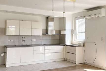 Wohnung Meerbusch / Büderich Büderich - 4 Zimmer, 129 m&sup2;, 3.000&euro; | Angebot:27076308