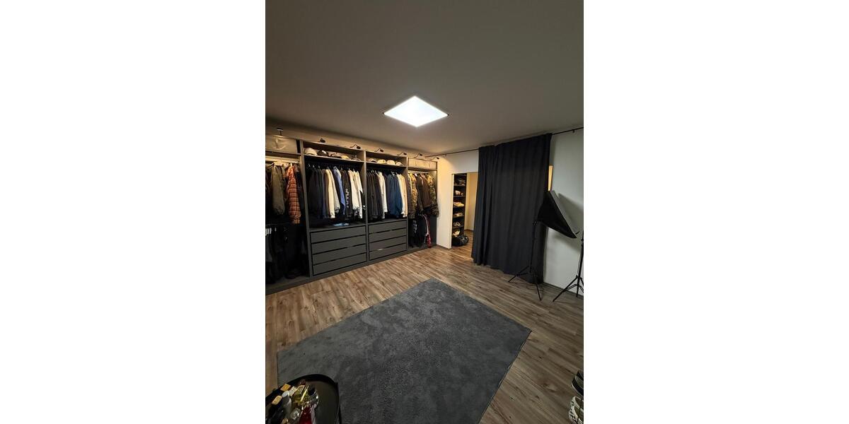 Etagenwohnung Düsseldorf Oberbilk - 3 Zimmer, 94 m&sup2;, 1.278&euro; | Angebot:26385455