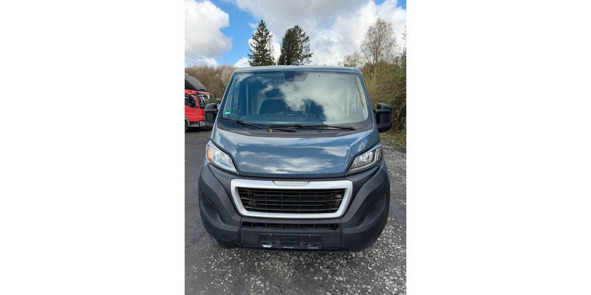 Peugeot Boxer 131.200 km 9.950 &euro; Essen - Altenessen 45326