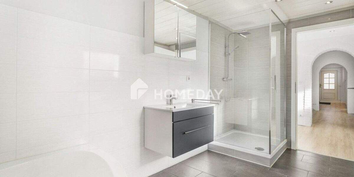 Reihenmittelhaus Bottrop Eigen - 3 Zimmer, 91 m&sup2;, 279.000&euro; | Angebot:25265160